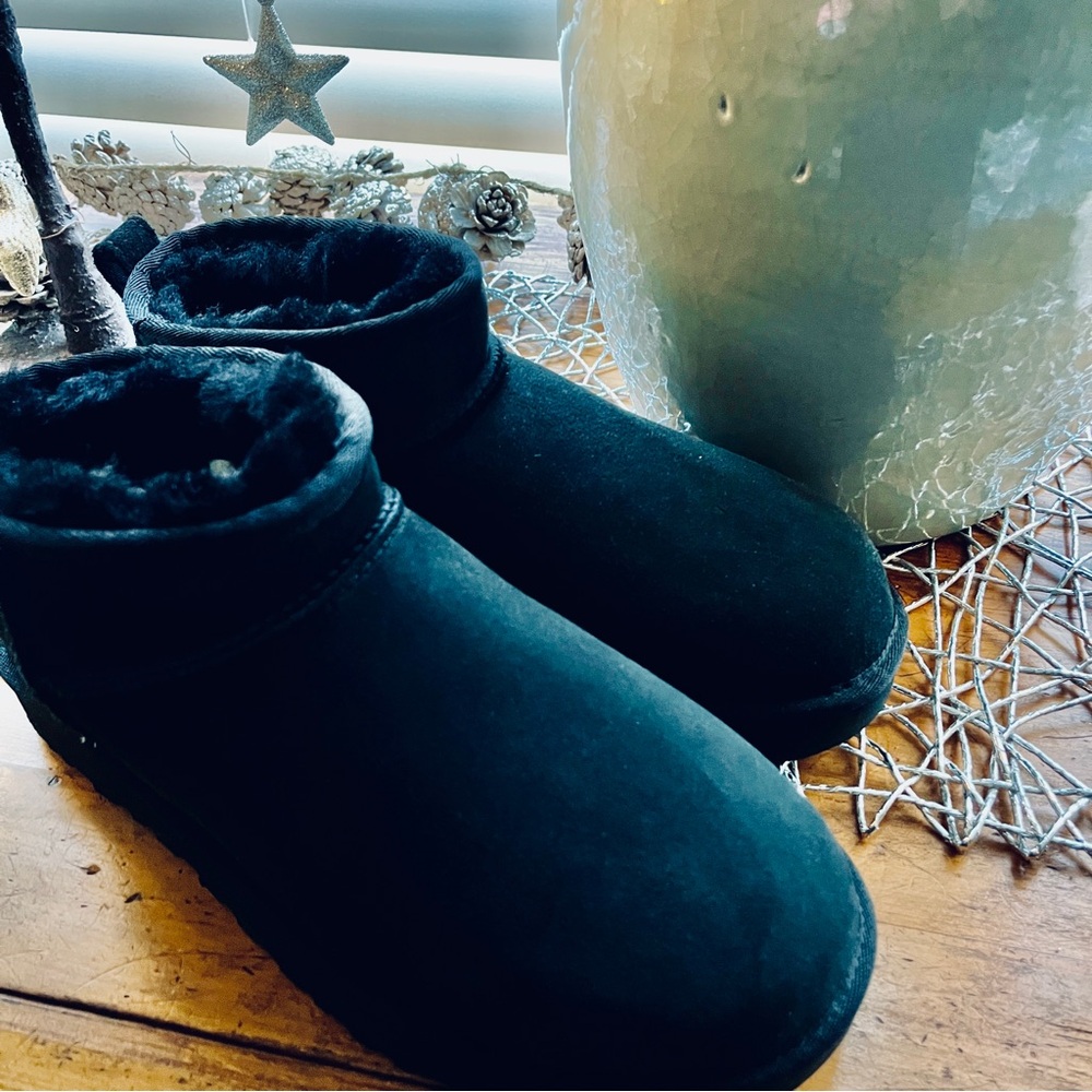 UGG ULTRA MINI CLASSIC BOOT